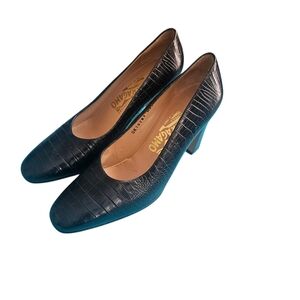 Salvatore Ferragamo Black Croc-Embossed Leather Pump Size 7.5C